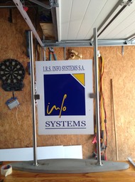 Info Systems Letzebuerg 100% Edelstahl mat engem UV bestaenegen Foamalux Scheld ma Lettrage drop 